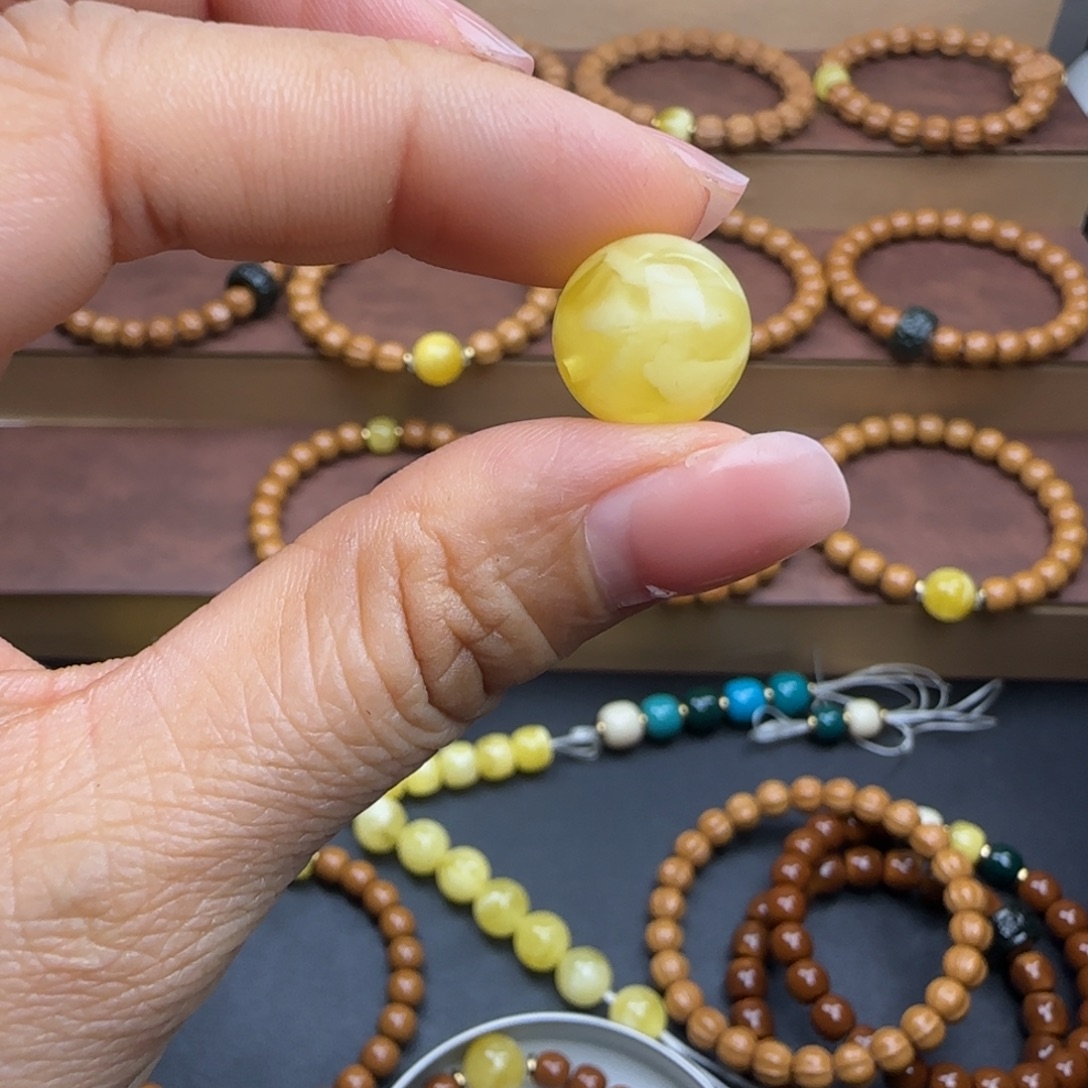 吊坠猴头核桃配饰圆蜡13+