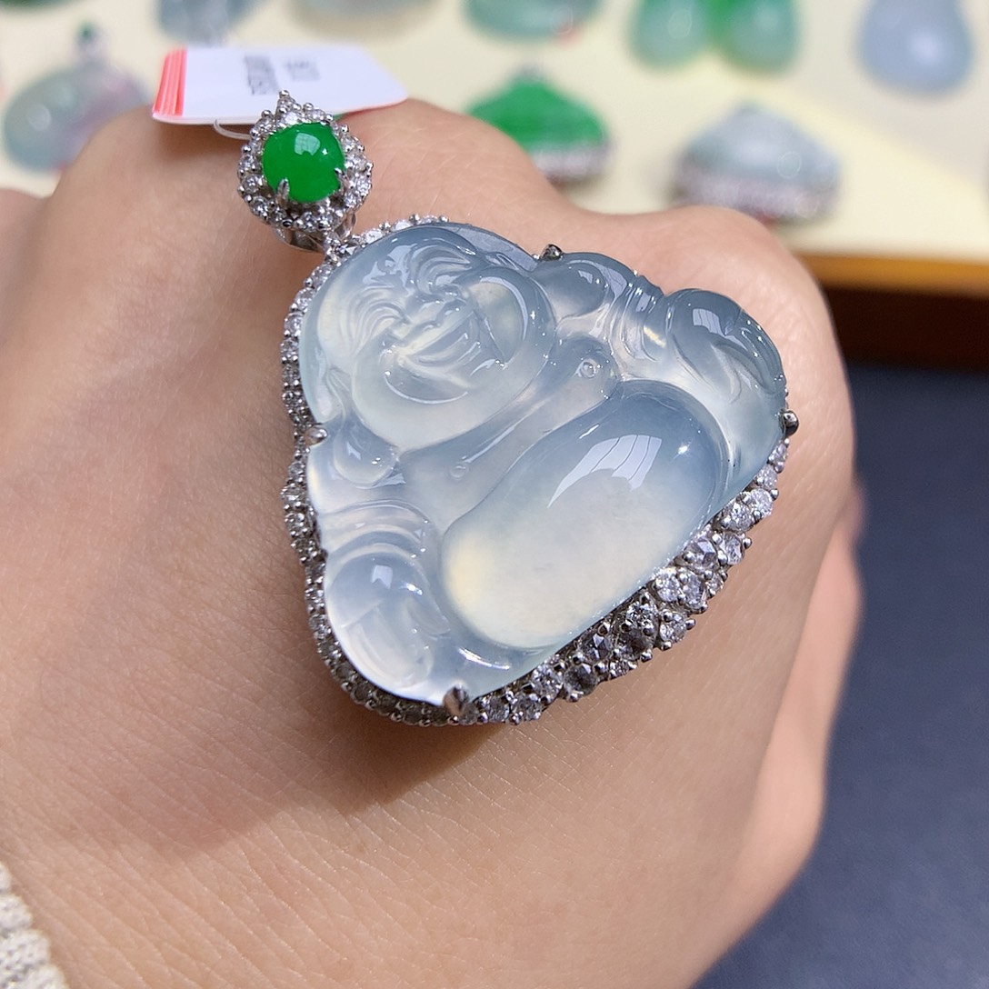 翡翠颈饰18K金镶嵌佛公