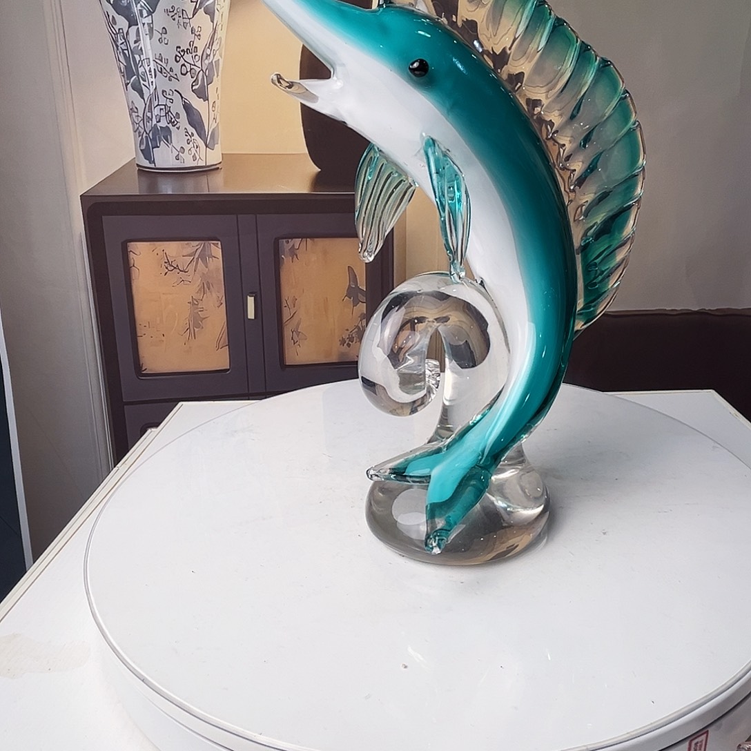 手工艺品琉璃琉璃的颜色是什么颜色