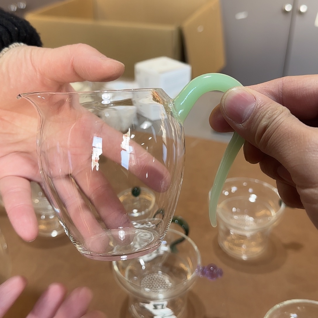 887号高硼硅玻璃浅玉公道杯