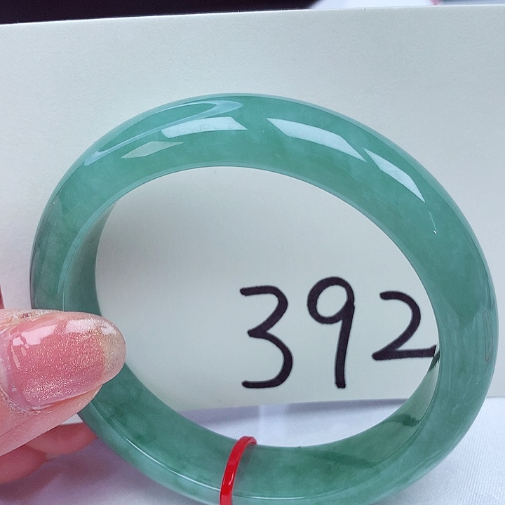 翡翠手镯未镶嵌翡翠