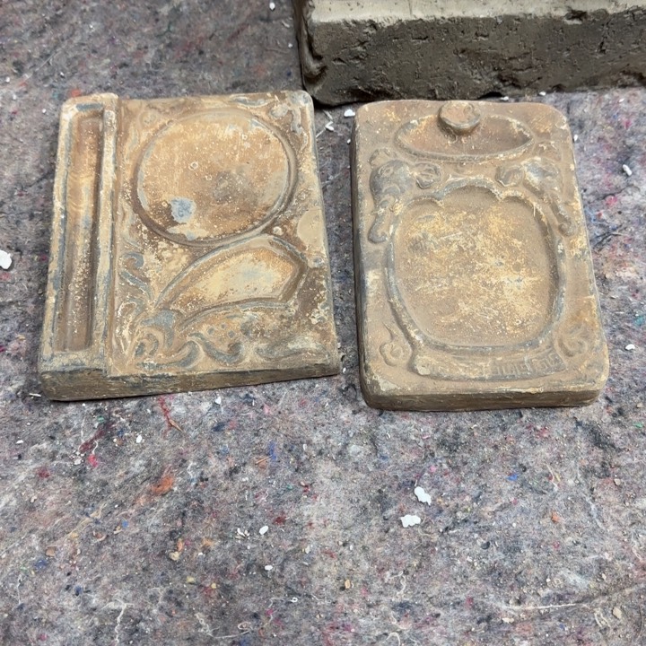 阴***回摆件唐三彩陶瓷摆件