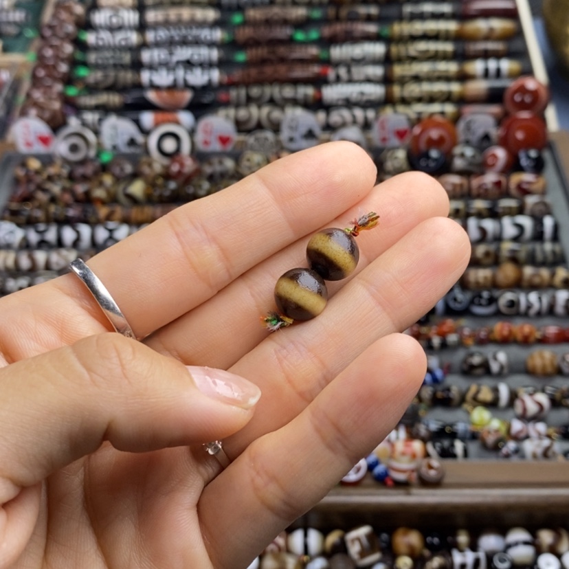 【闪购商品】未镶嵌单珠玛瑙/玉髓隔**王