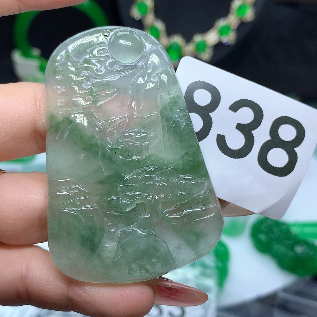 翡翠吊坠(赠链)未镶嵌