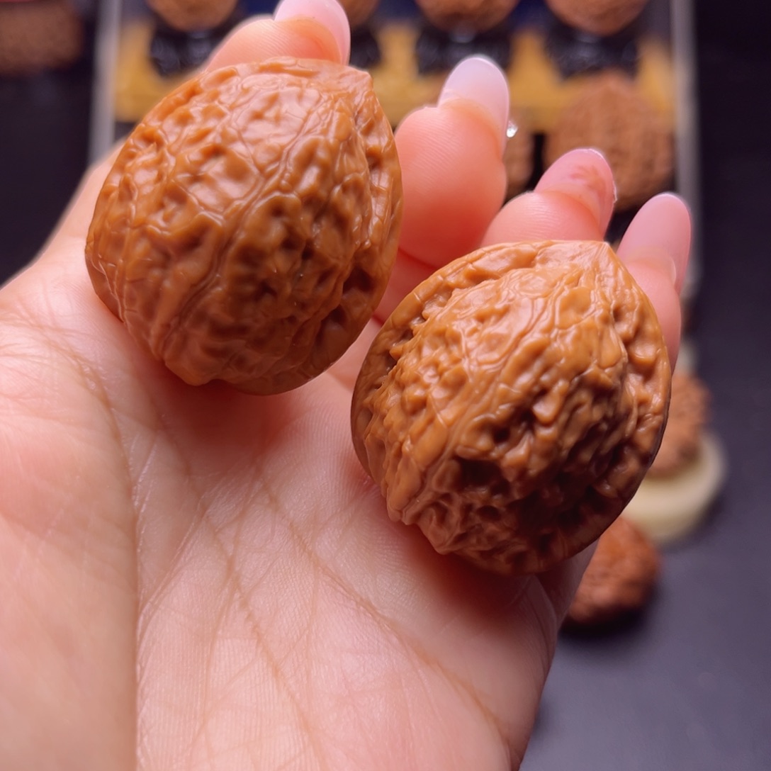 文玩核桃吊坠平谷舍利，全品，货头