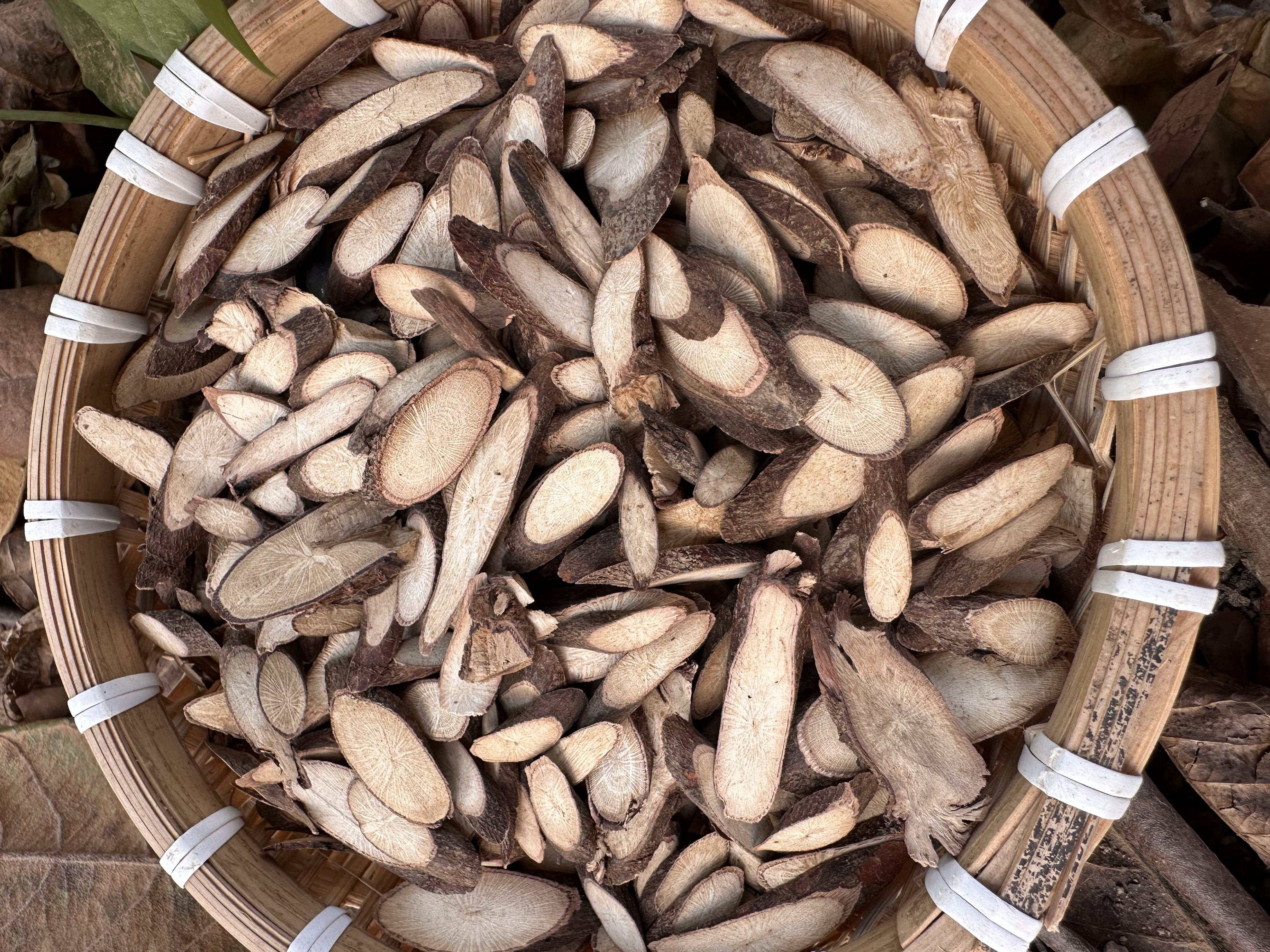 【助农五哥山货专属】千斤拔 深山自挖自晒山货 泡酒煮水煲汤材料