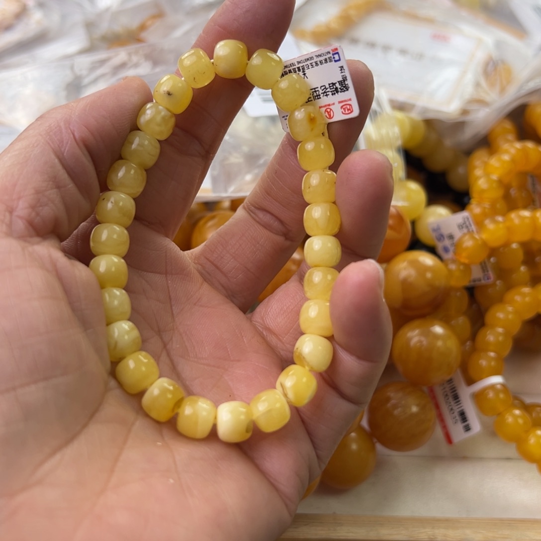 琥珀珠宝奇石未镶嵌