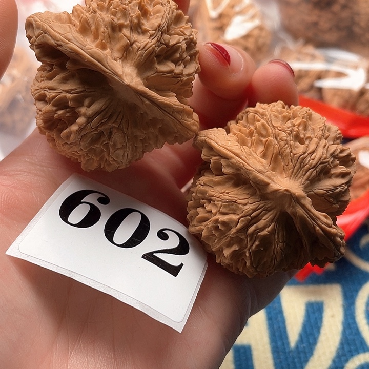 文玩核桃把件大花