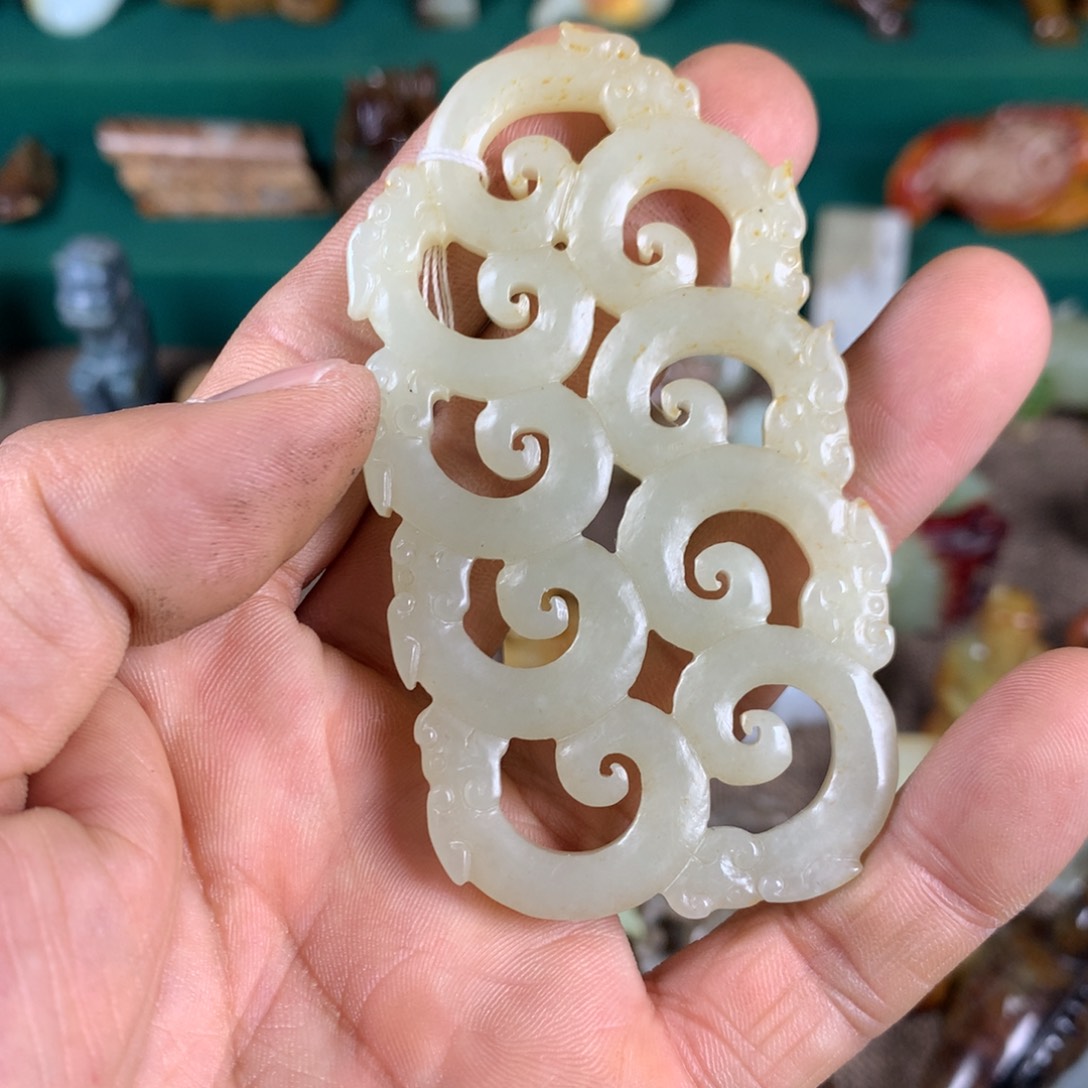 和田玉颈饰未镶嵌