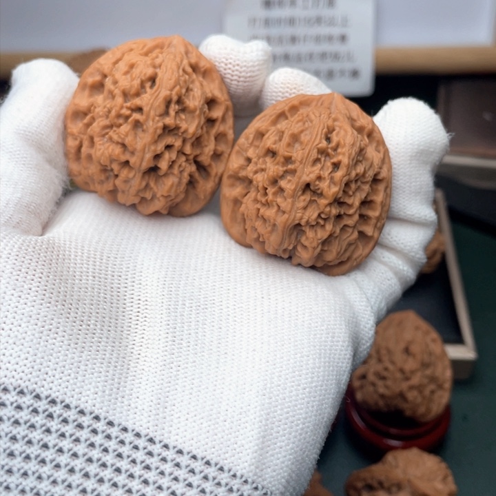 文玩核桃吊坠393940尺柱体高炮克重贼足