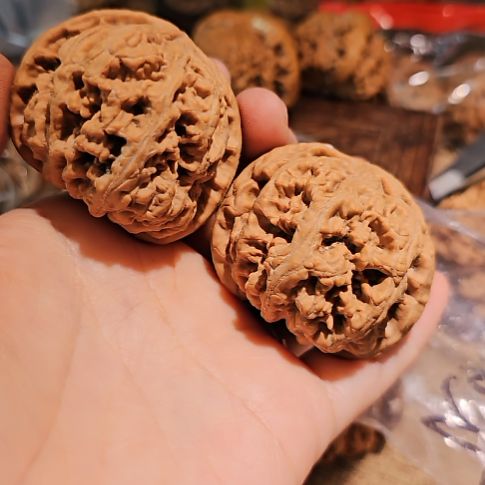 无***草文玩核桃吊坠47.5粗筋