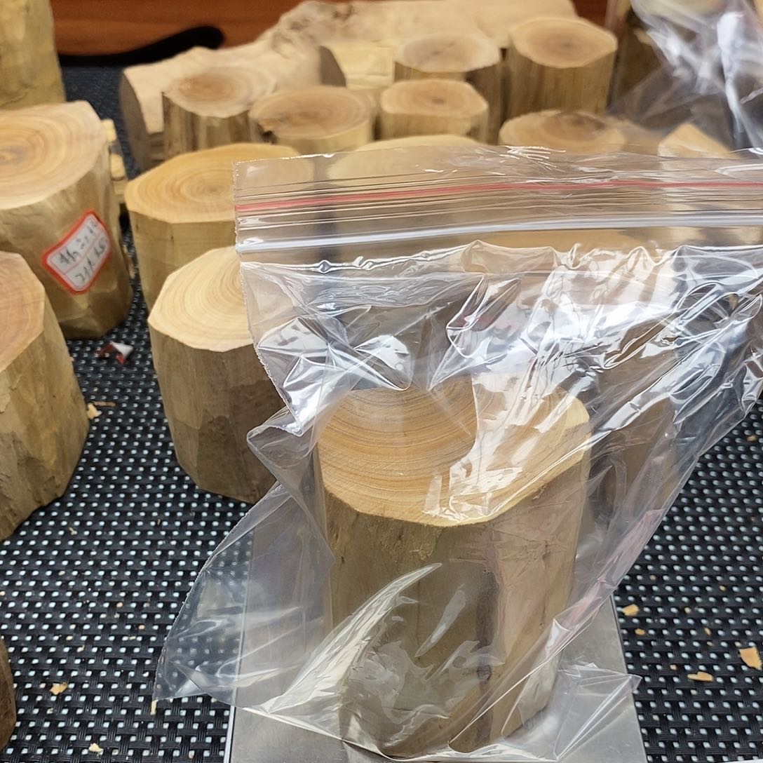 木O***a老山檀香木料木料