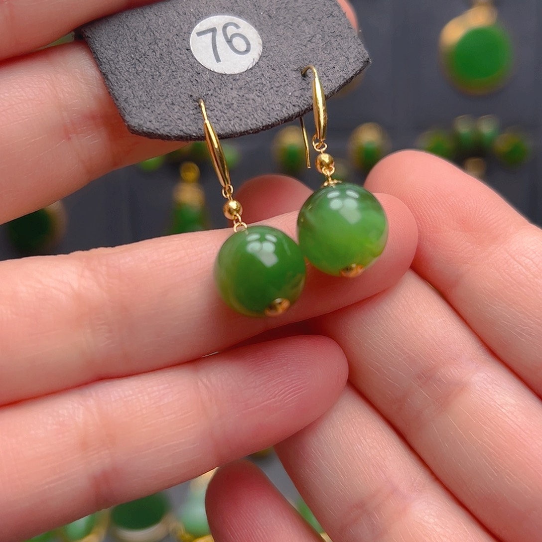 和田玉18K金镶嵌耳饰