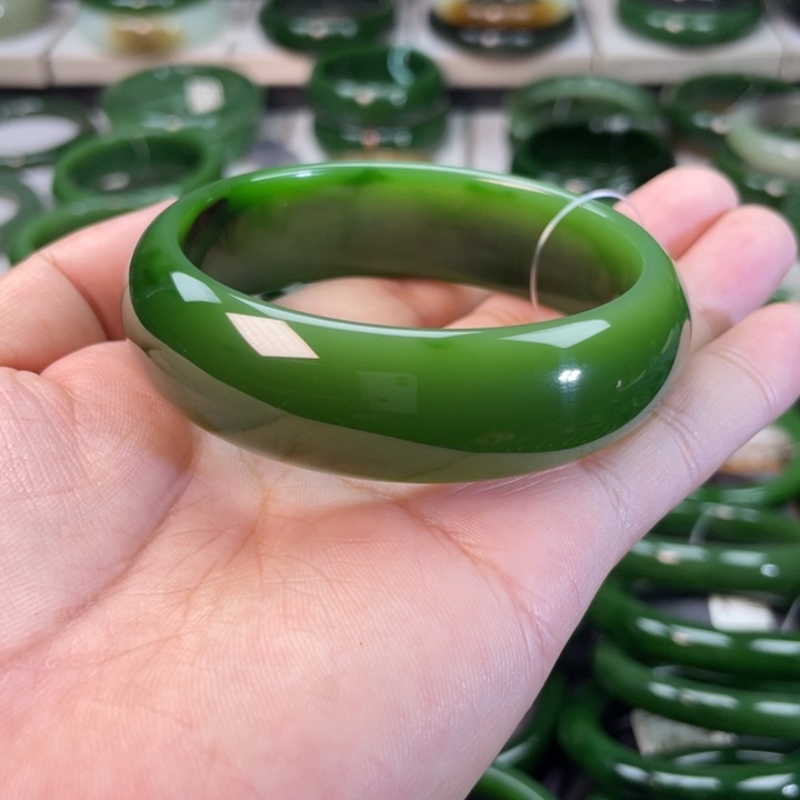和田玉（碧玉）手镯未镶嵌