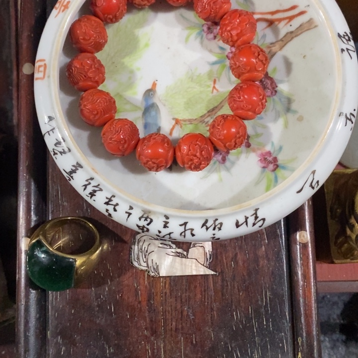 瓷片深****店               