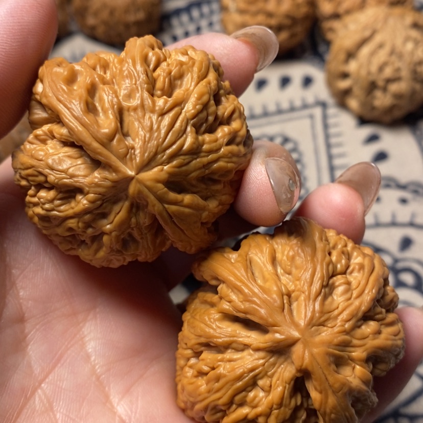 【闪购商品】文玩核桃吊坠兔*-粗筋 花