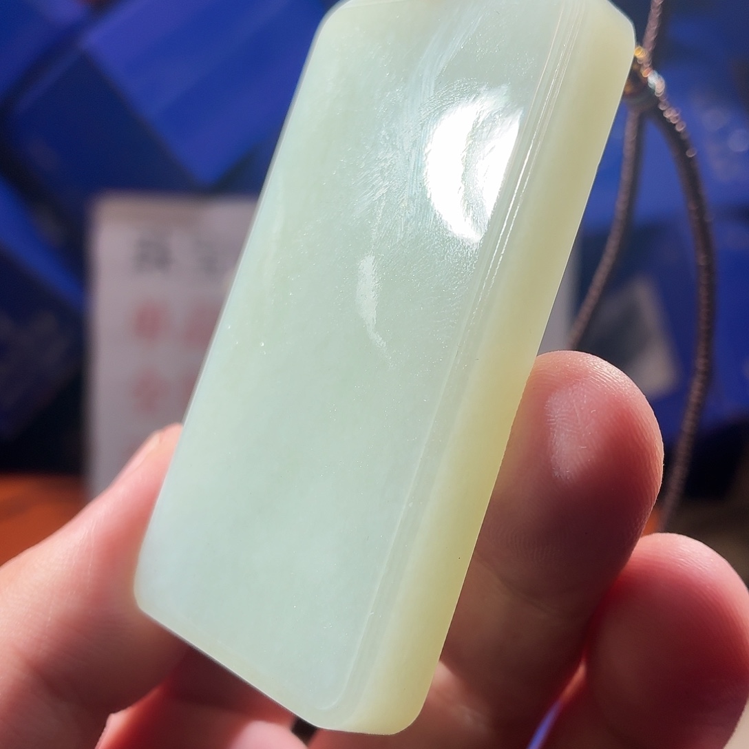 和田玉（糖玉）合金颈饰