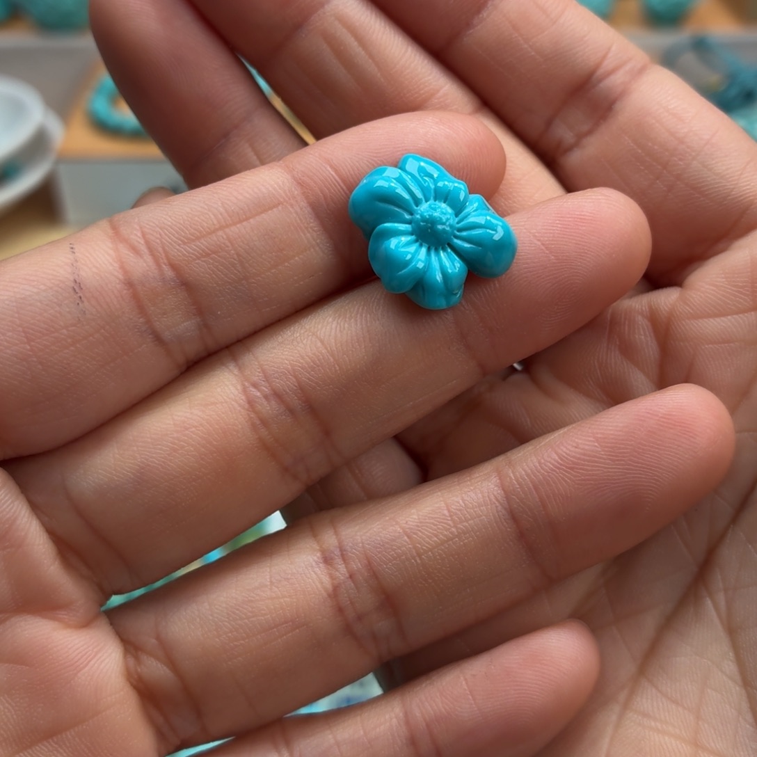 绿松石未镶嵌珠宝奇石