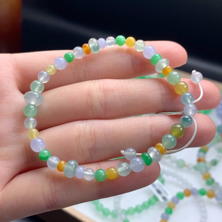 翡翠未镶嵌手镯卡