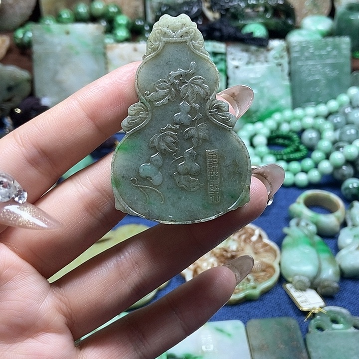 翡翠颈饰未镶嵌0000000000