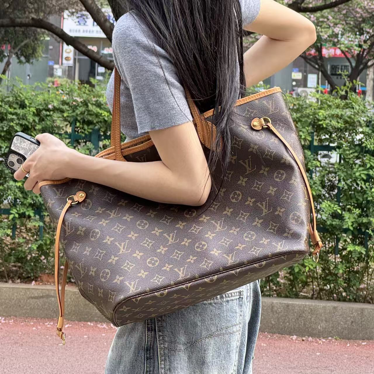 95新 LouisVuitton/路易威登 17928786 LVneverfull中号咖色内里 