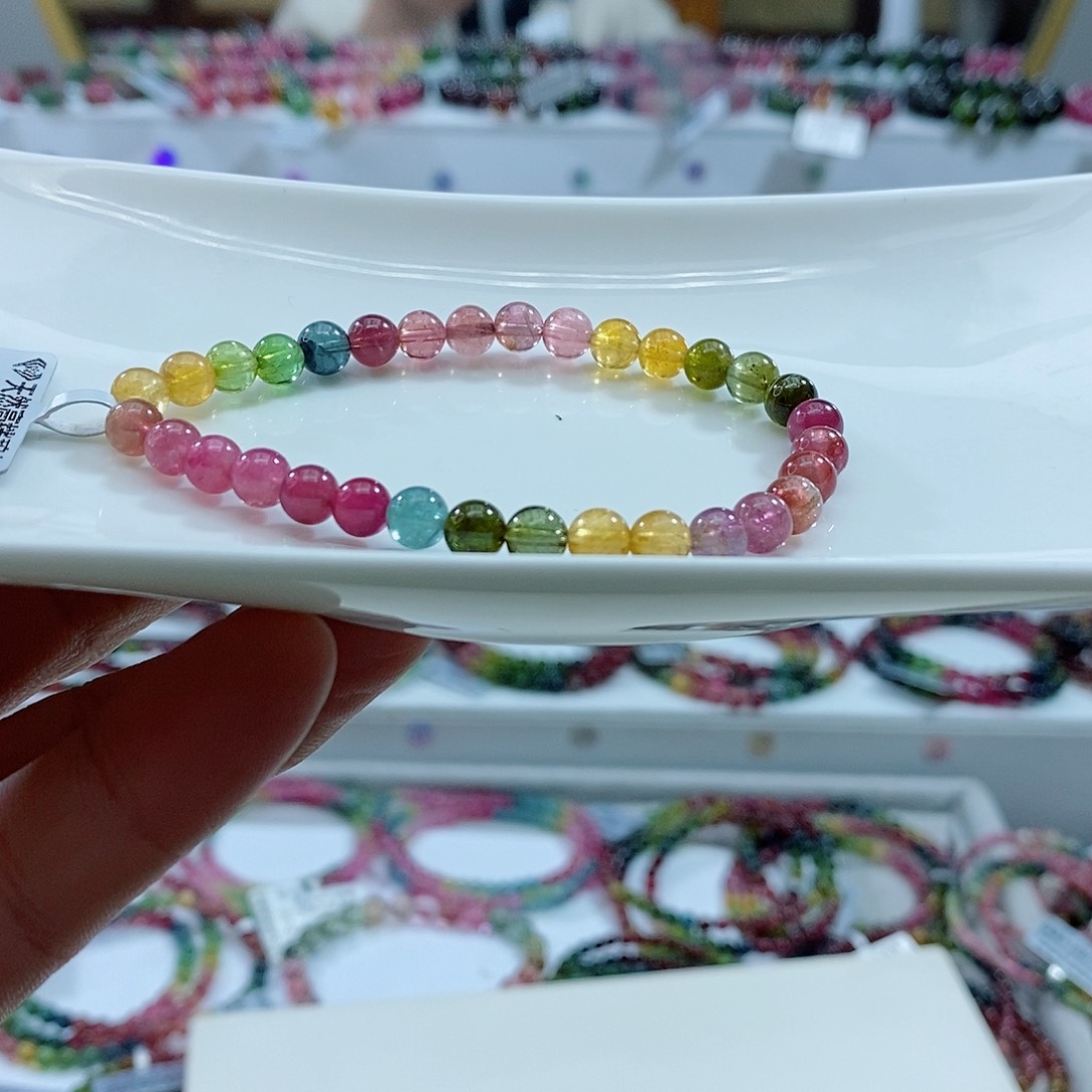 碧玺碧玺未镶嵌碧玺