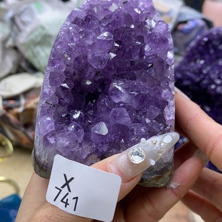 紫晶大型摆件（非配饰）未镶嵌