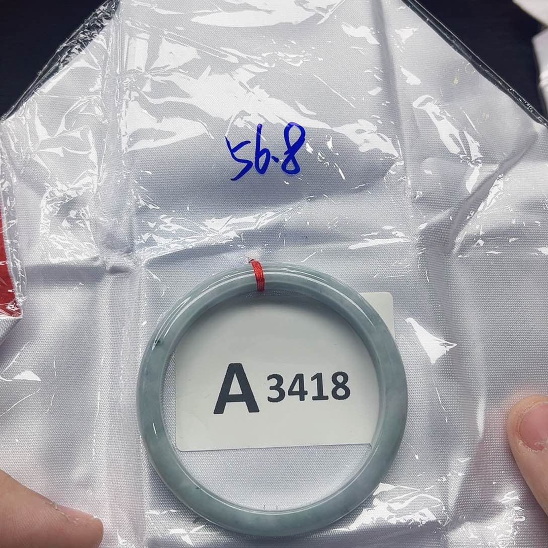翡翠手镯未镶嵌多样性