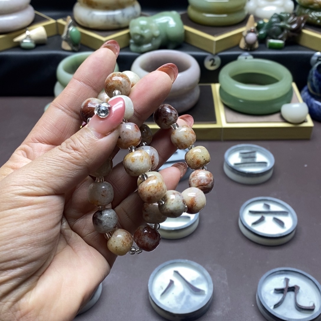 石英岩玉未镶嵌手镯