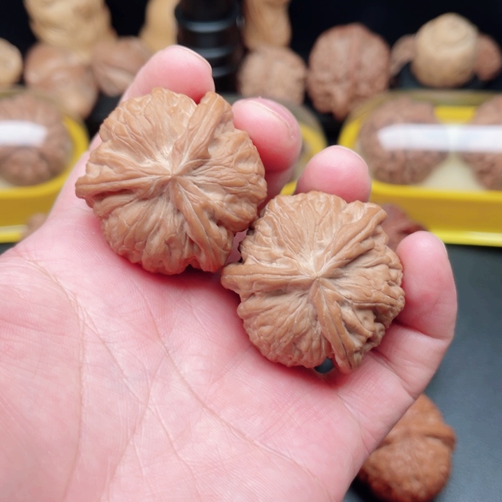 文玩核桃把件战鼓三棱奔40×40×39