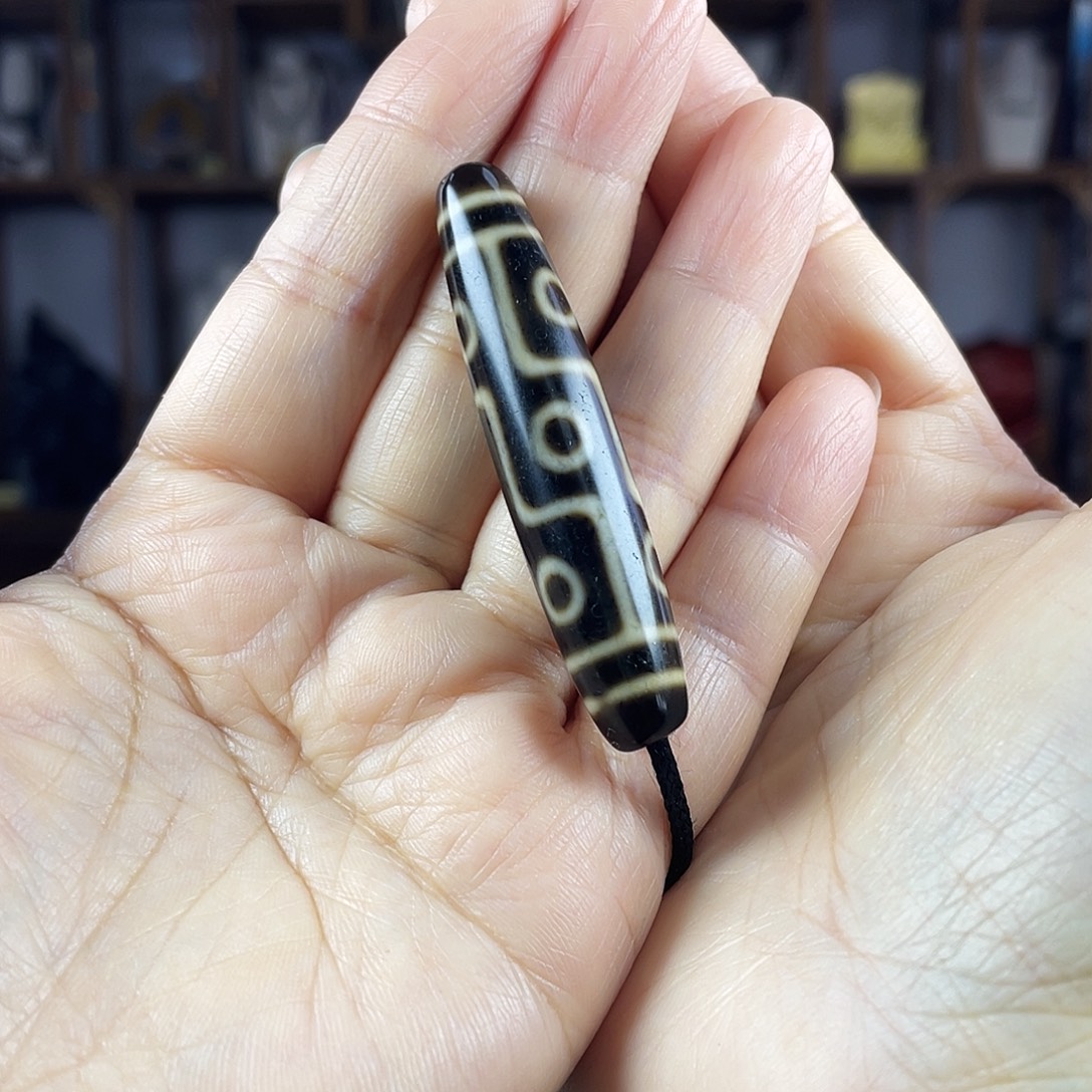 用***5玛瑙/玉髓合金颈饰上肯