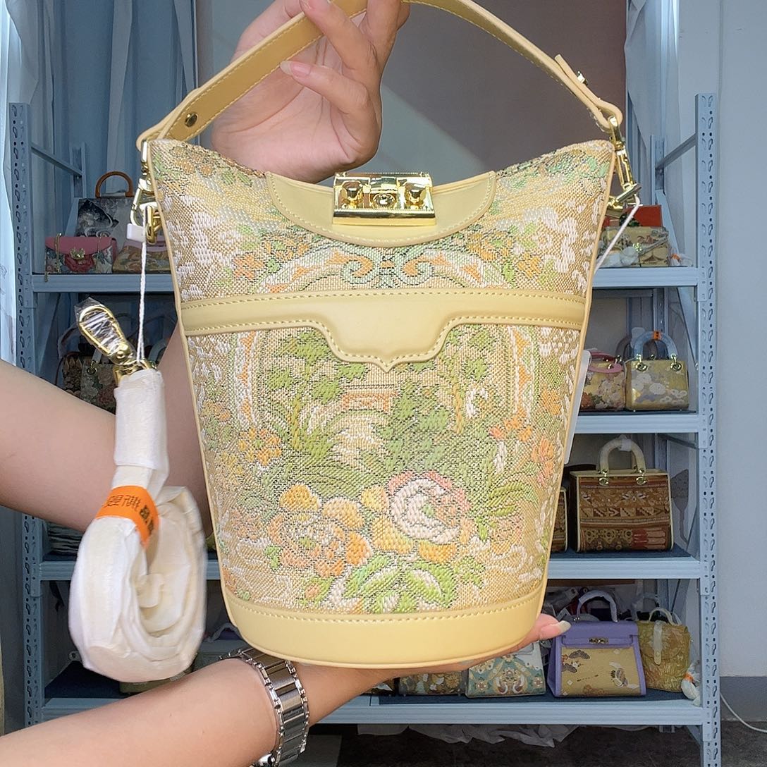 织物桑蚕丝非遗唐锦薯条包