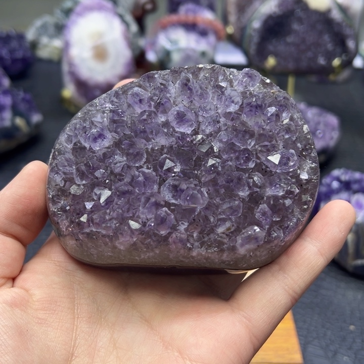 紫晶大型摆件（非配饰）未镶嵌