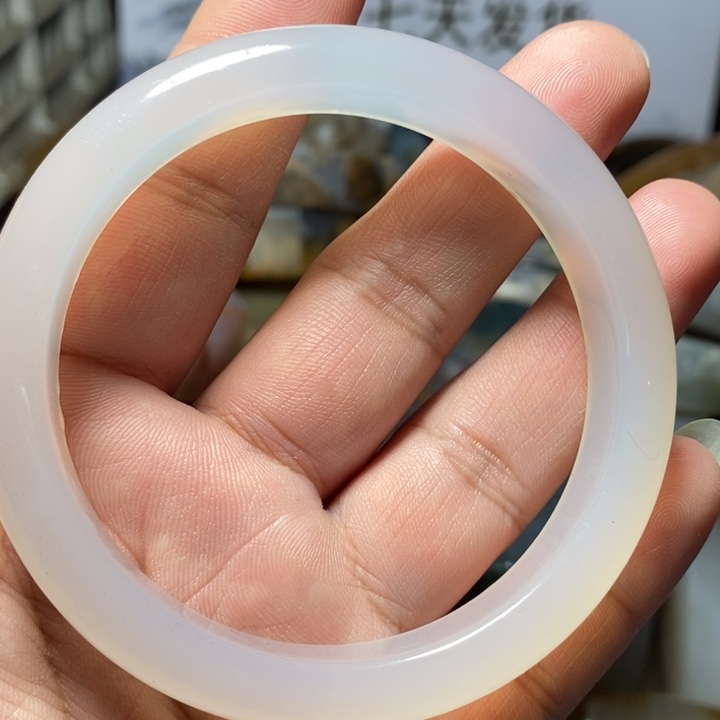 香***）玛瑙/玉髓未镶嵌手镯