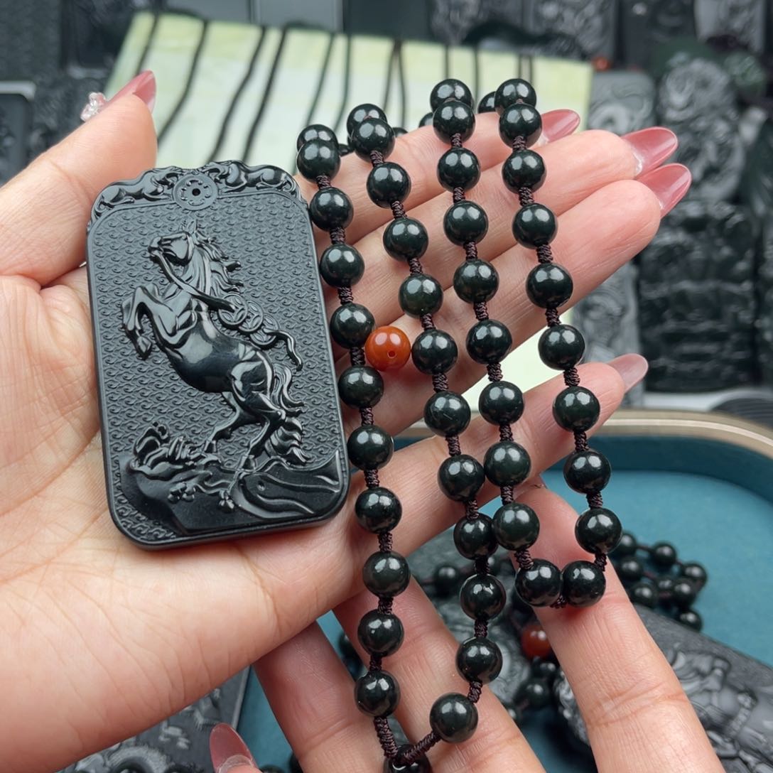 和田玉颈饰未镶嵌来**我