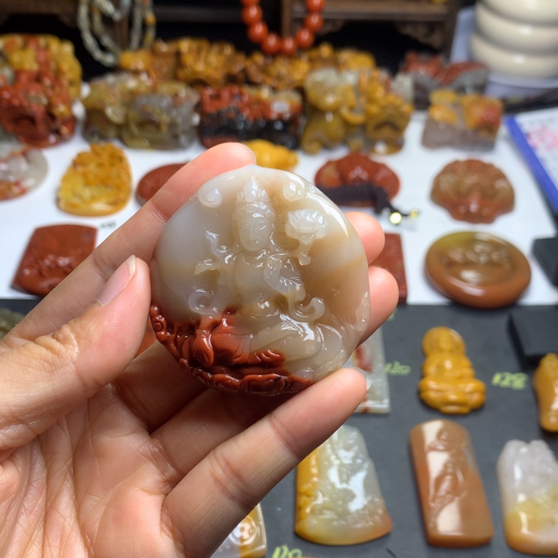 石英质玉（黄龙玉）挂件未镶嵌