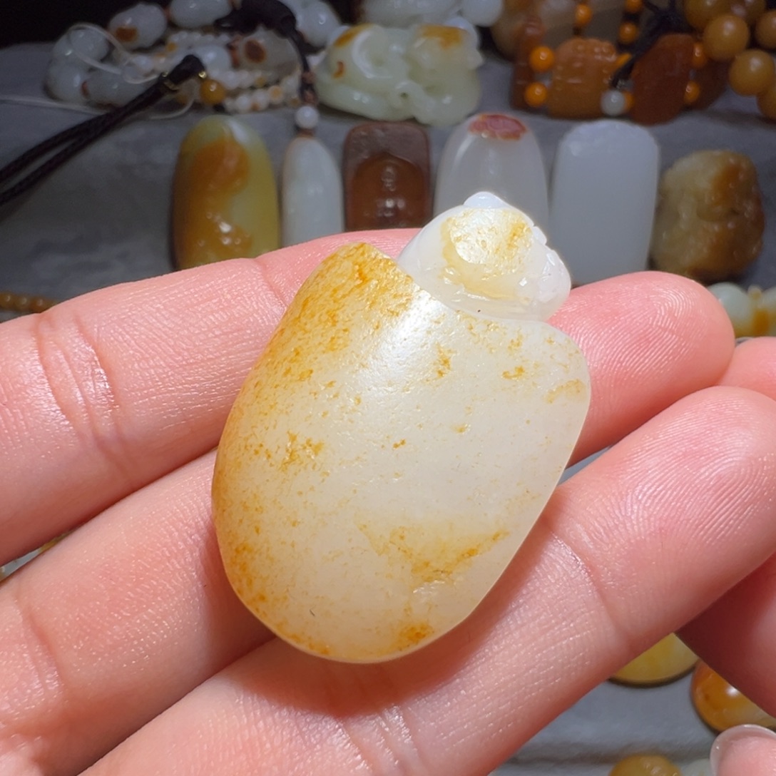 和田玉未镶嵌吊坠(不含链)