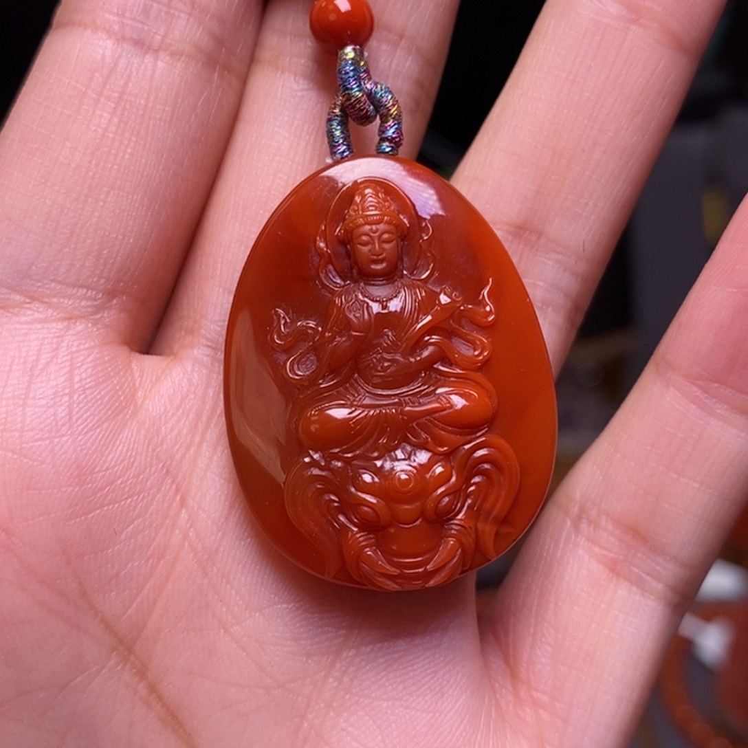南红玛瑙吊坠未镶嵌