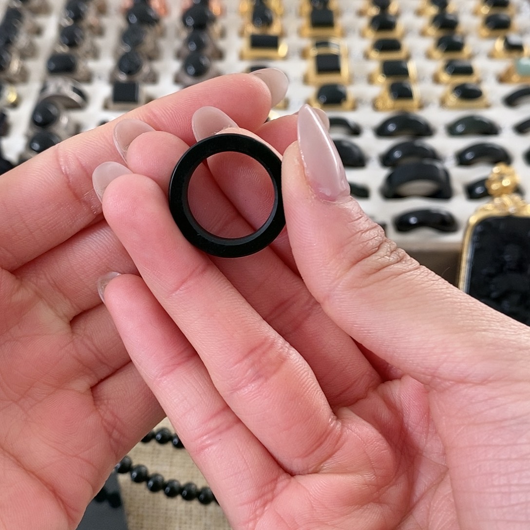 清***海和田玉未镶嵌颈饰