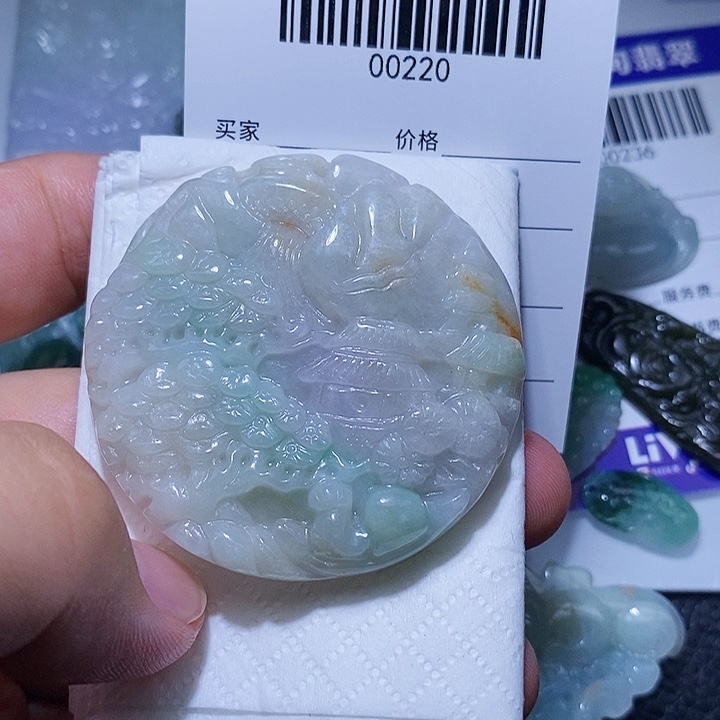 翡翠未镶嵌颈饰天光墟翡翠市场现金代购