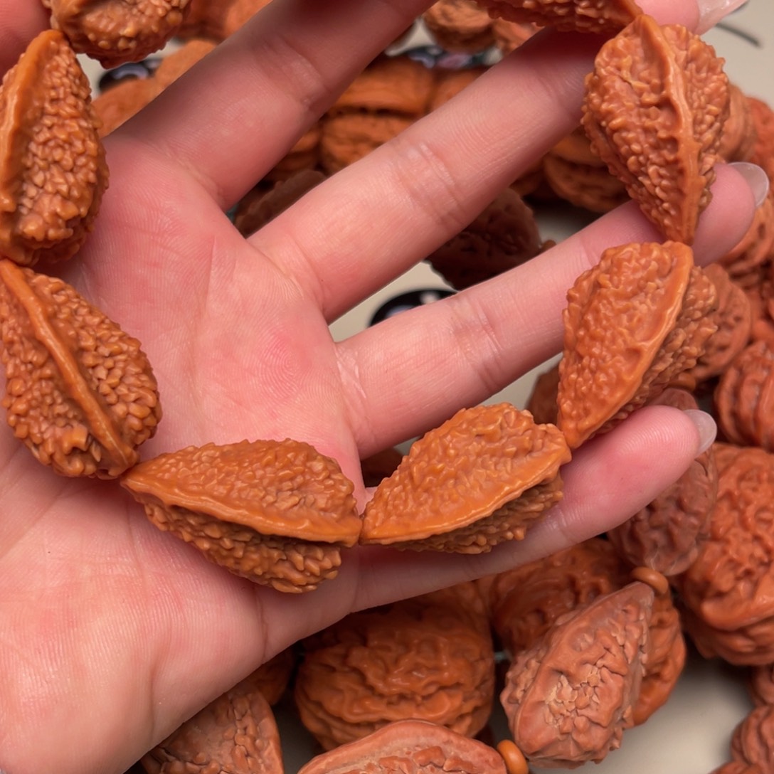 童***心吊坠文玩核桃绣花鞋