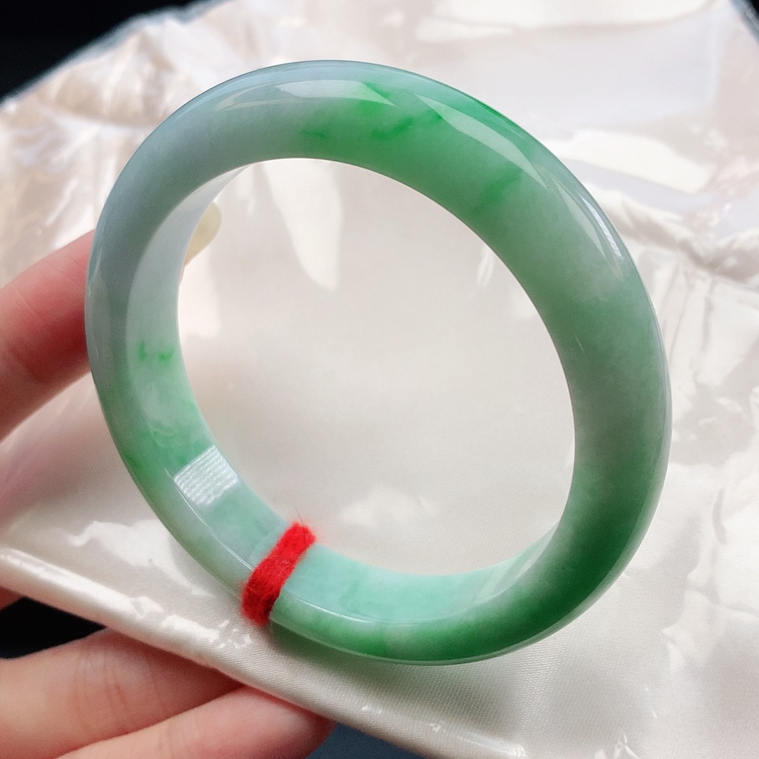 翡翠手镯未镶嵌56圈口882143