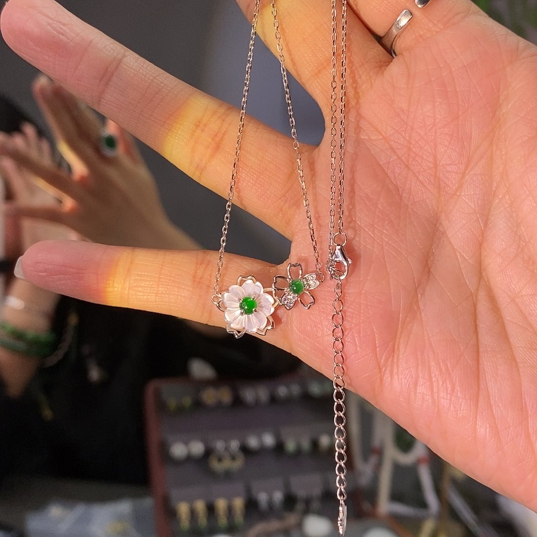 翡翠戒指银S925镶嵌翡翠蛋面吊坠925银镶嵌