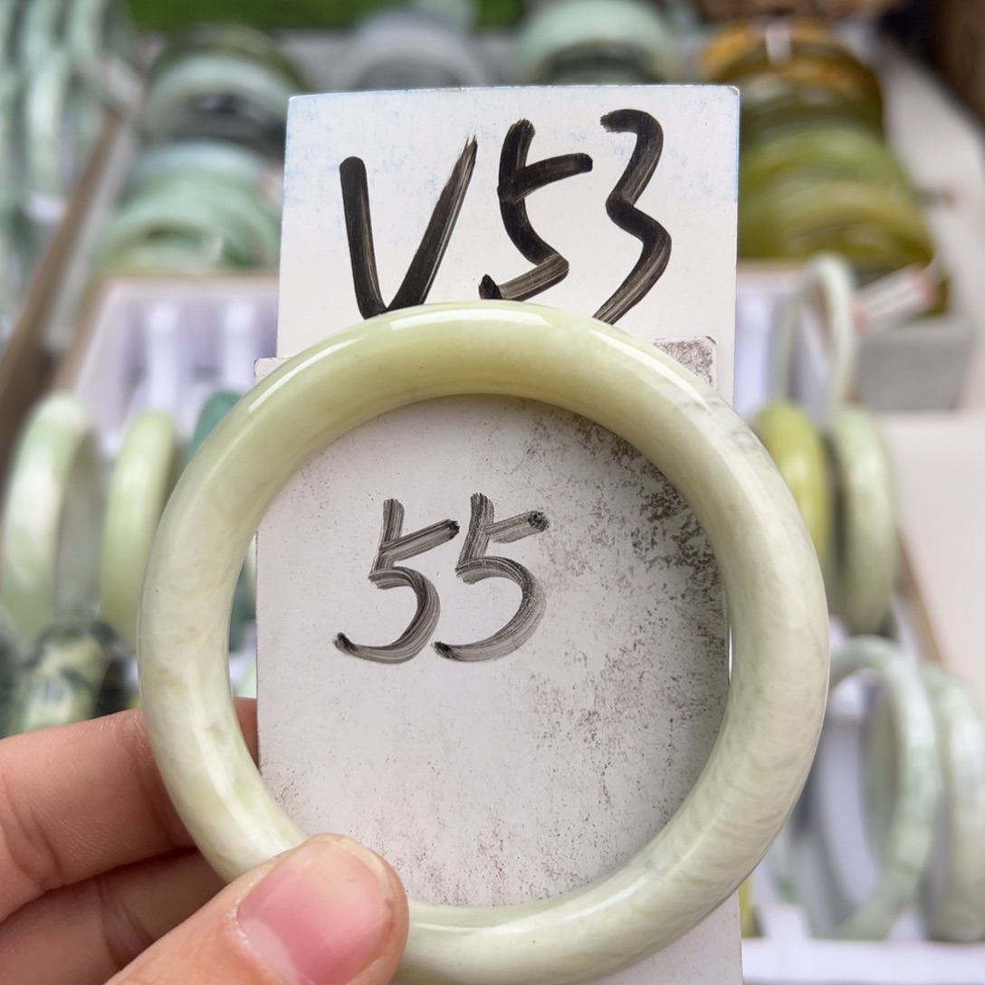 岫玉手镯未镶嵌天然岫玉微瑕