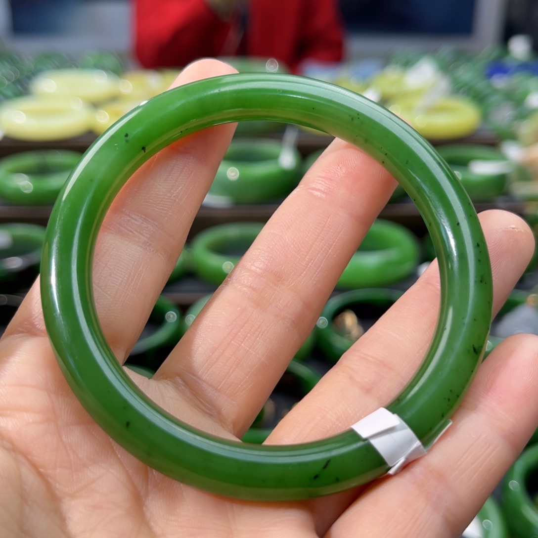 和田玉（碧玉）手镯未镶嵌