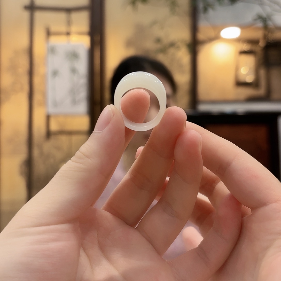 未镶嵌戒指和田玉16圈口