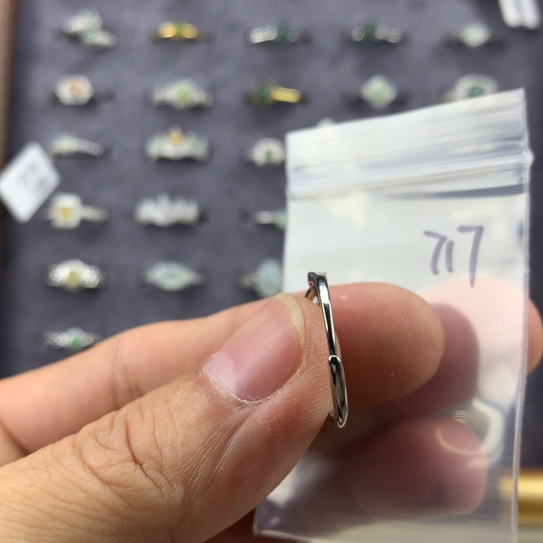 翡翠未镶嵌戒指717