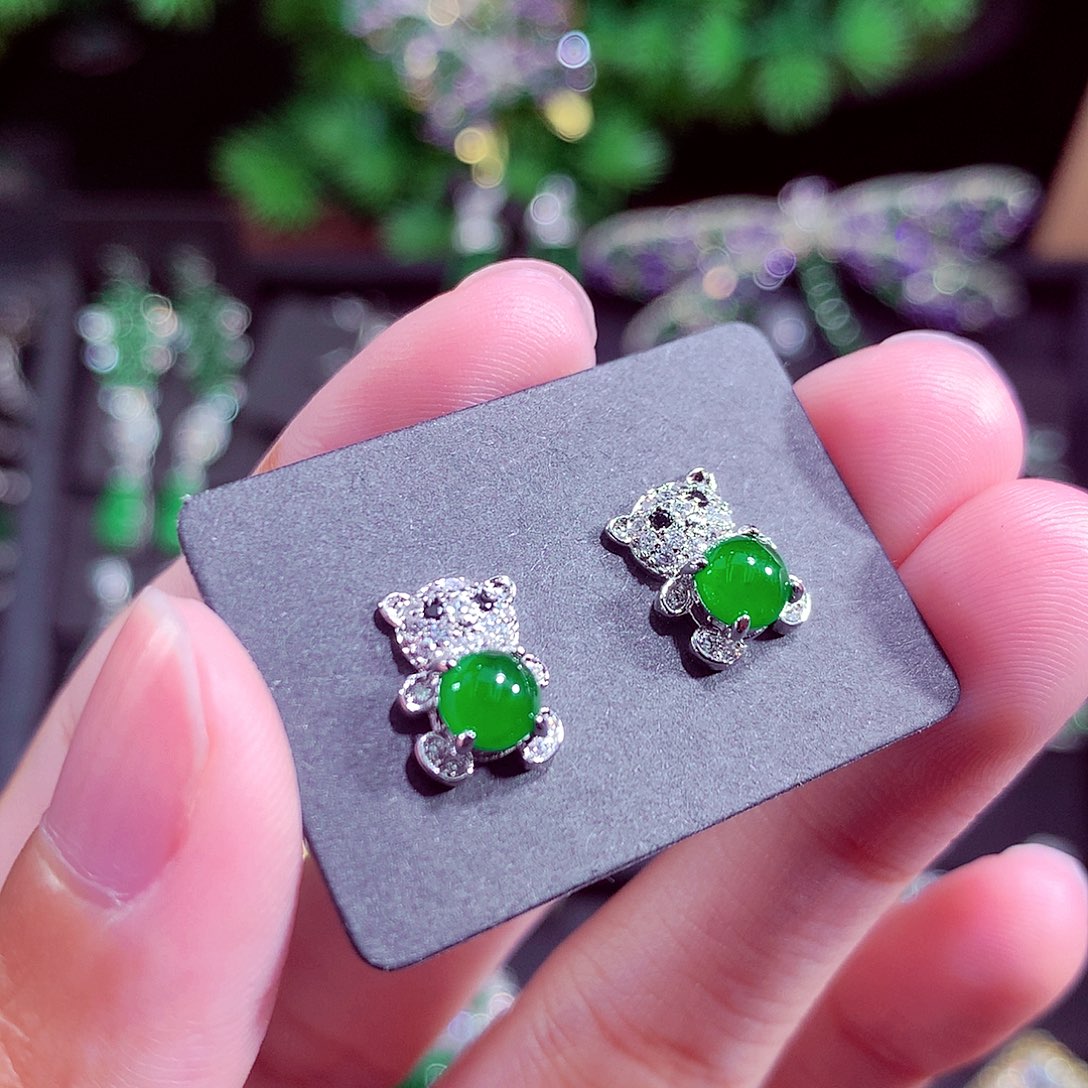 颈饰未镶嵌翡翠天然