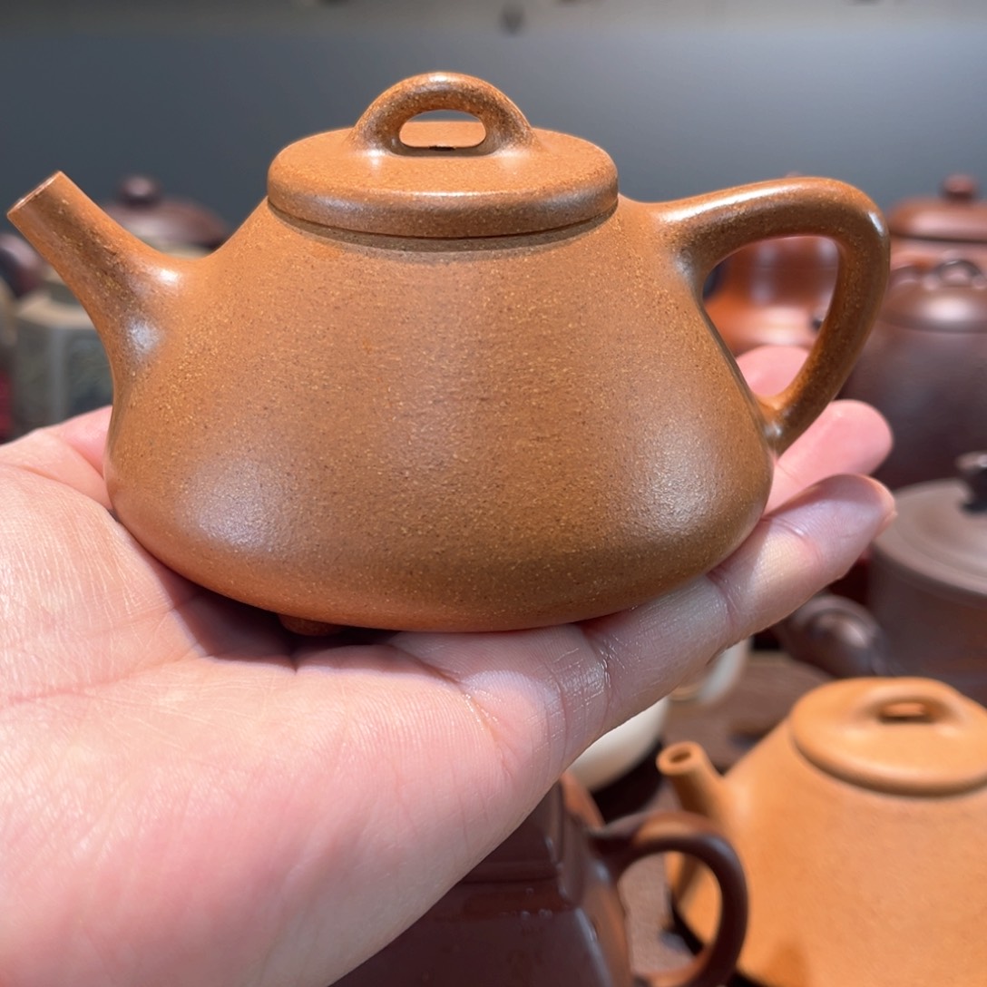 紫砂茶壶上*?宜兴紫砂壶