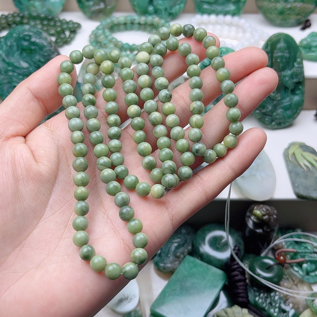 独山玉项链未镶嵌